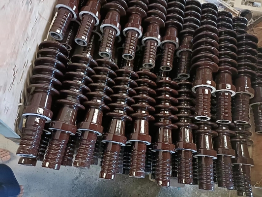 La bague Brown de porcelaine de transformateur d'ÂNE d'huile du CEI 60168 a glacé le marché coréen 150kV