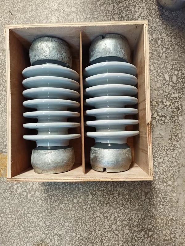 Taille adaptée aux besoins du client vitrée par gris-clair solide d'isolateur de courrier de station de noyau de la norme ANSI TR-208