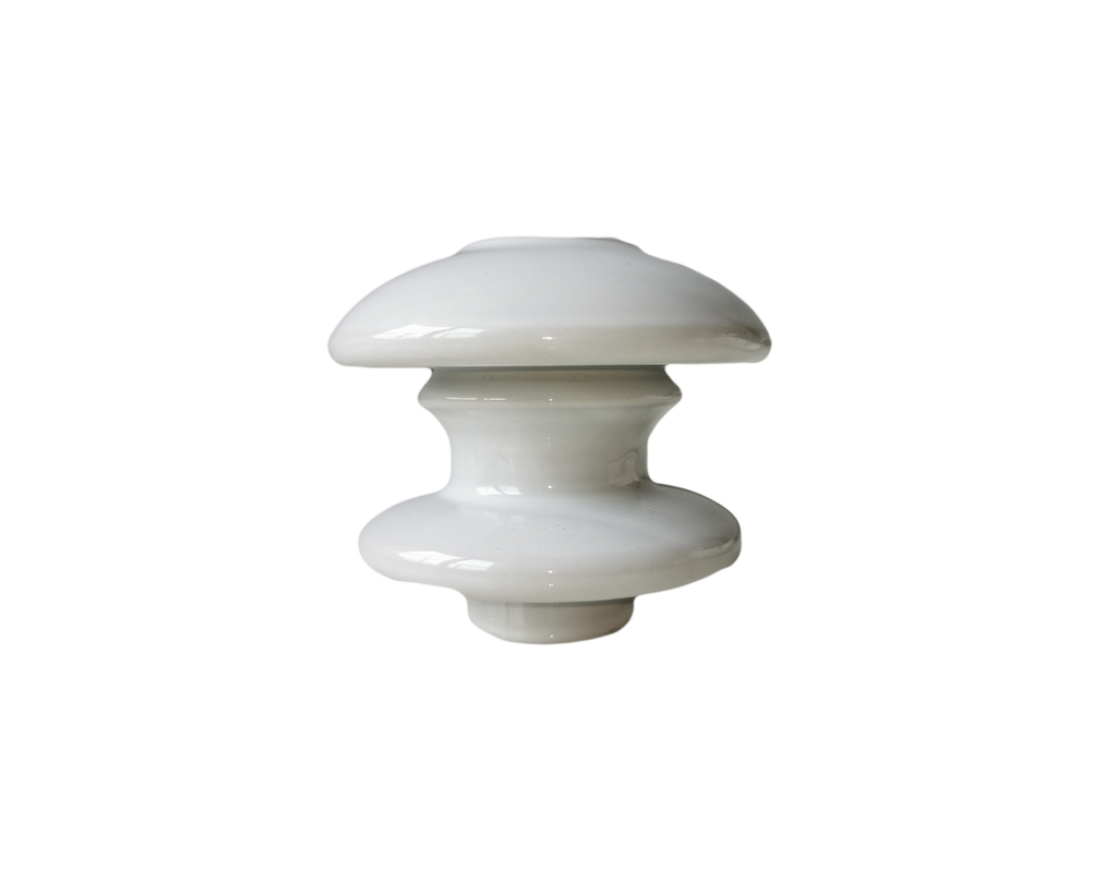 Isolateurs standard de bobine de porcelaine d'OEM 1.5KV du CEI