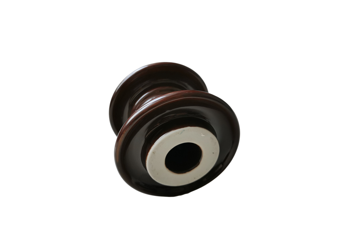 Type isolateurs de dispositif d'accrochage d'ODM de porcelaine de Customerized
