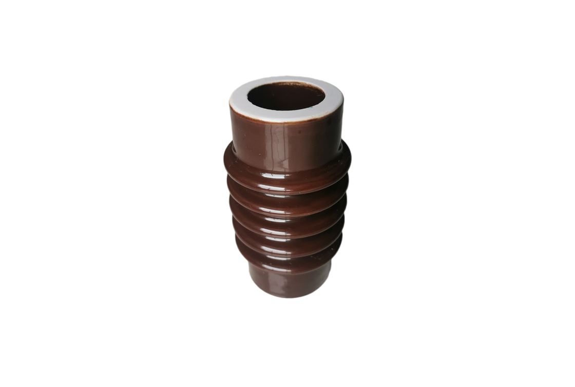 Isolateurs en céramique à haute tension de Brown 10kV pour des lignes de distribution
