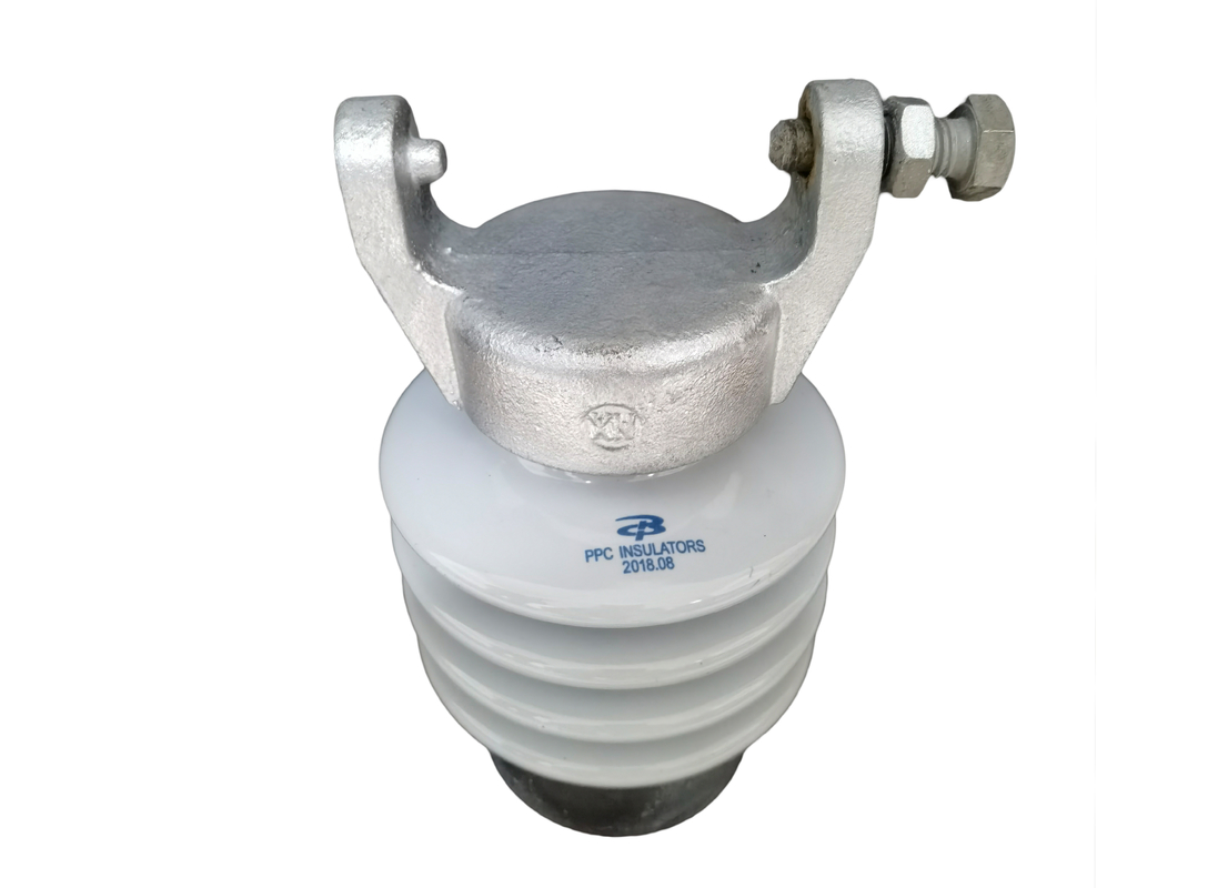Anti ligne fragile isolateur de porcelaine du CEI 60168 de courrier gris-clair