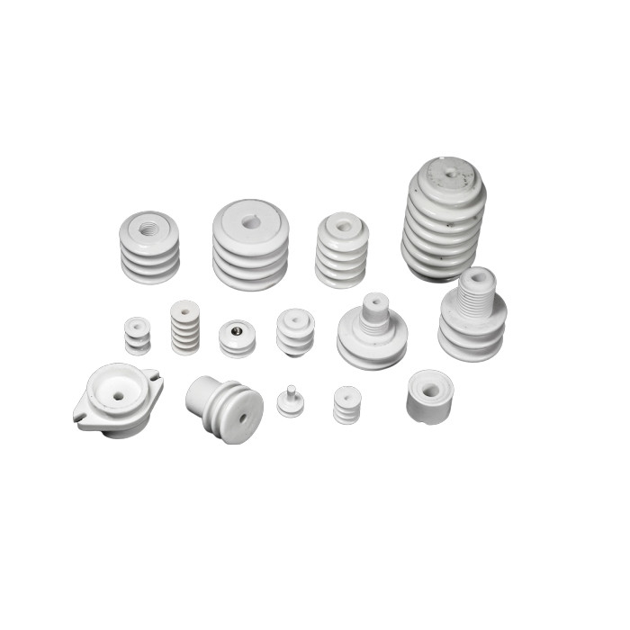 Isolateurs standard Gray Color léger d'impasse de porcelaine de tension de norme ANSI du CEI