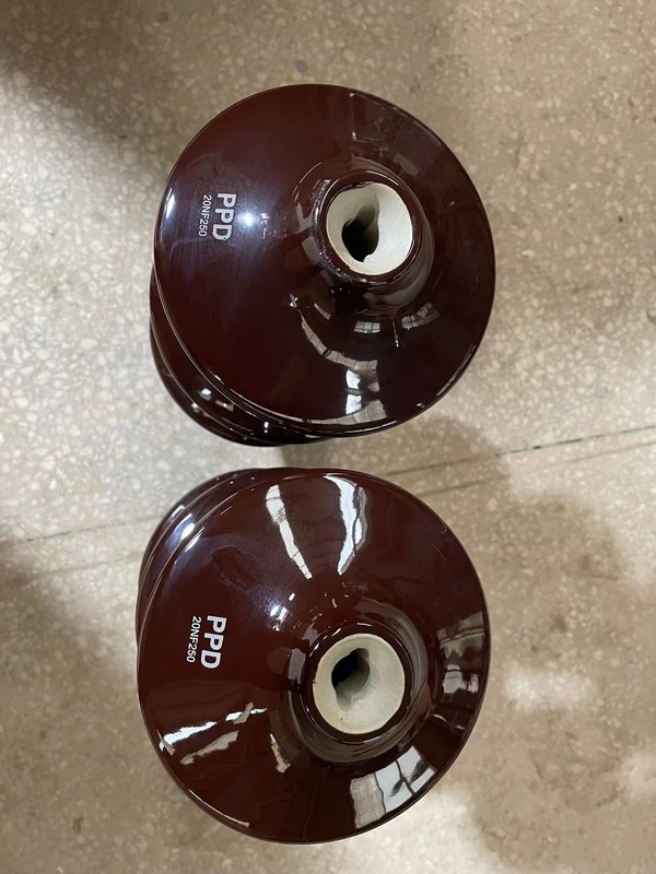 DIN42531 le transformateur de puissance de la porcelaine C-110 baguant Brown a glacé l'OEM